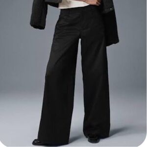 ALO Wanderlust Wide Leg Trouser - Black 🆕